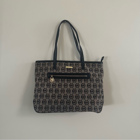 Michael Kors Large Tote Bag - Picture 1 of 13